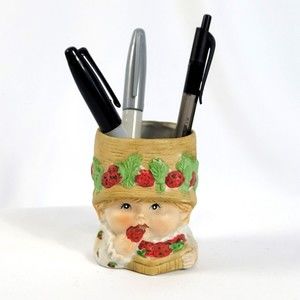 JASCO Sweet Keepers head vase Bisque PORCELAIN GIRL eating strawberries 1980